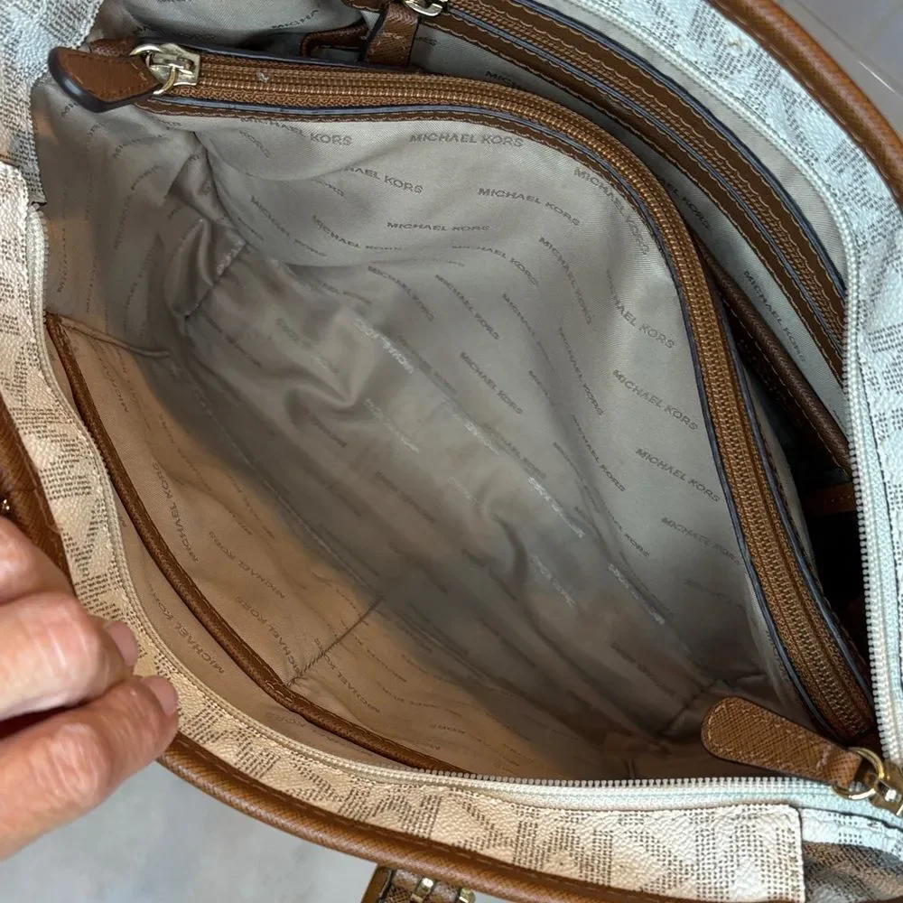Michael Kors Bag Purse Handbag Pocketbook Jet Set Logo Large Signature Tote Bag